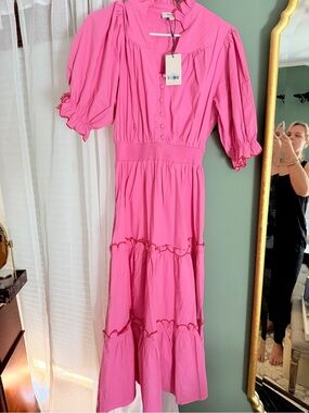 NWT Avara dress